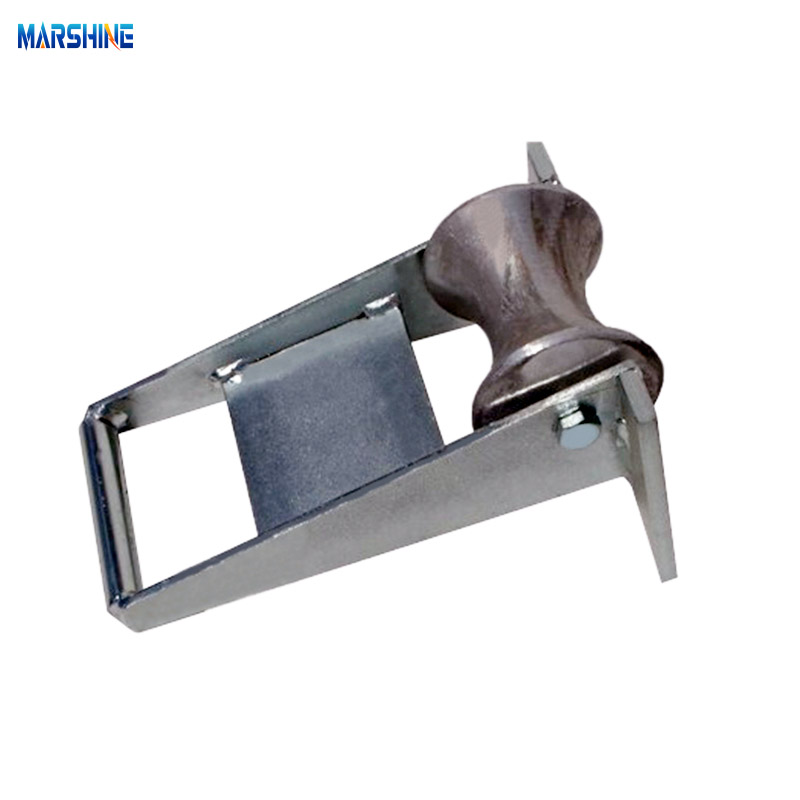 Rouleau de guidage de corde à angle biseauté zingué